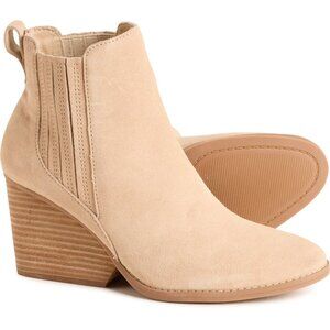 TOMS Noa Boots - Suede (For Women) ***New In Original Box